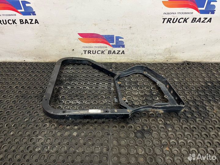 Кронштейн крыла передний Renault Premium