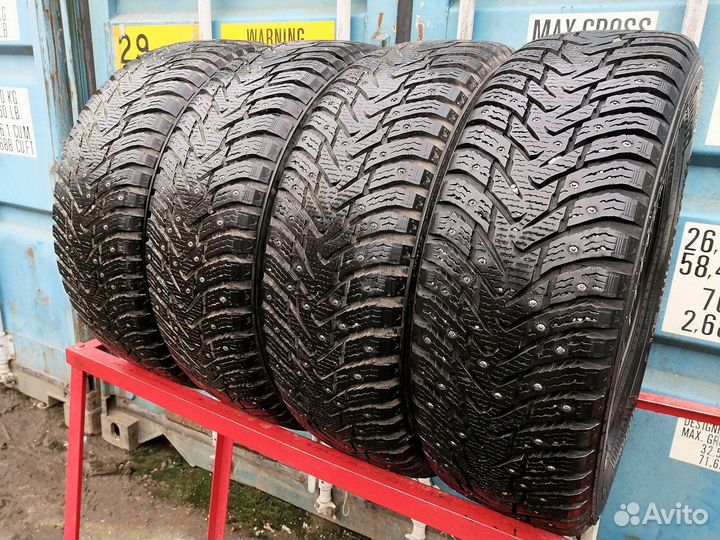 Nokian Tyres Hakkapeliitta 8 SUV 215/65 R16