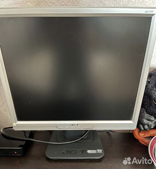 Монитор Acer 17 диагональ