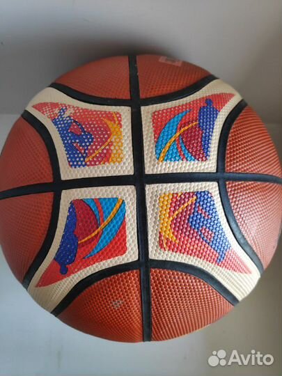 Баскетбольный мяч Molten GL7X