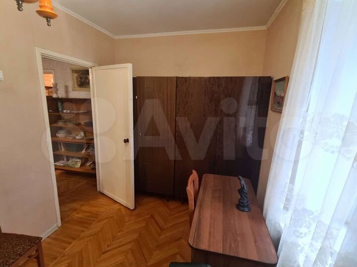 2-к. квартира, 42 м², 3/5 эт.