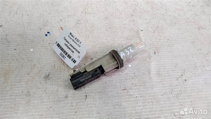 Патрон указателя габарита Nissan Maxima A32 94-00г