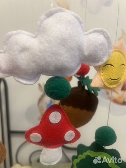 Музыкальный мобиль на кроватку из фетра