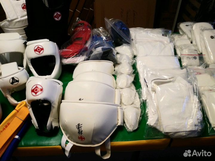 Кимоно, накладки, защита, шлема для каратэ кёкусин