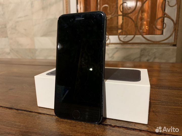 iPhone 7, 32 ГБ
