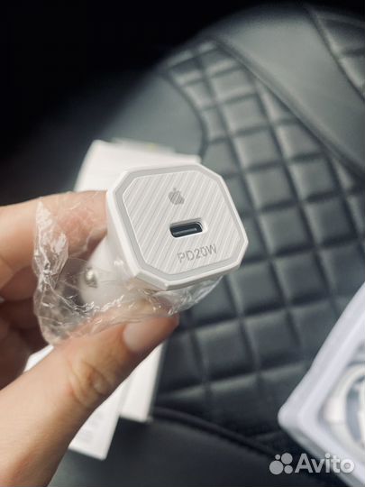 Автомобильное зу Apple 20w