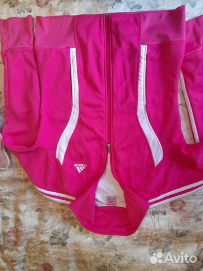 Спортивный костюм adidas