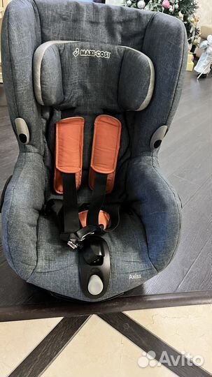 Автокресло поворотное