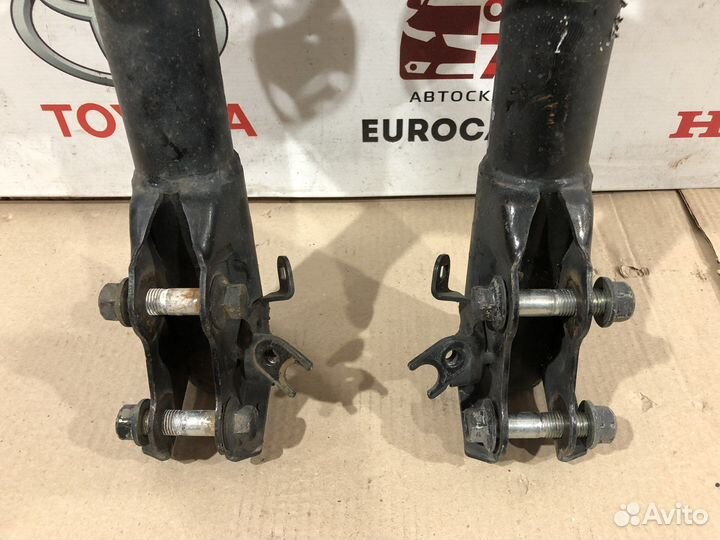 Стойки передние Honda Civic 4D FD 2006-2011