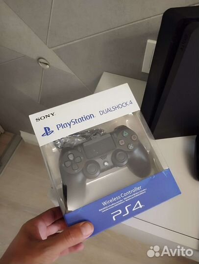 Sony PS4 slim 500 с играми