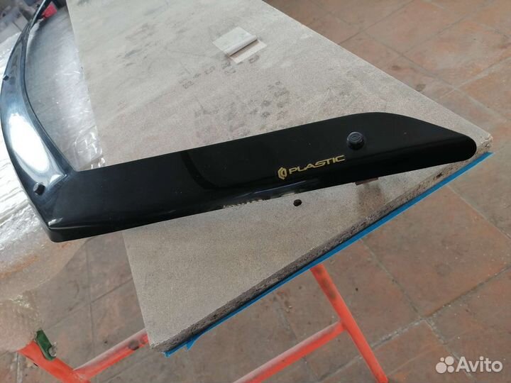 Дефлектор (ветровик)