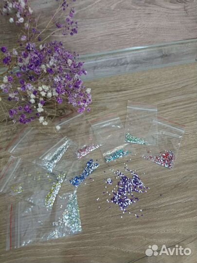 Стразы для ногтей