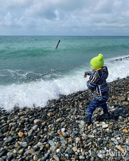 Вязаная женская шапка