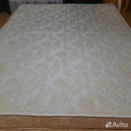 Матрас 160х200 бу