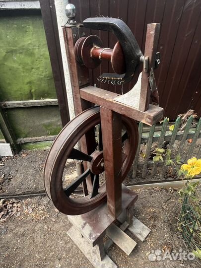 Прялка деревянная старинная
