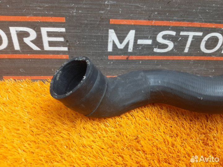 Патрубок системы охлаждения Mercedes-Benz S-Class