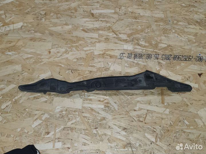 Пыльник крыла правый шевроле круз 1