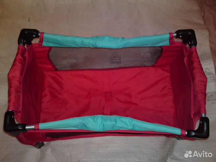 Игрушечная кроватка-манеж