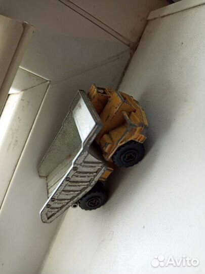 Моделька белаза