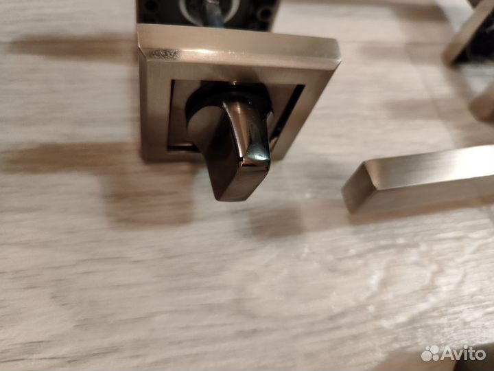 Дверные ручки/завертка/защелки morelli