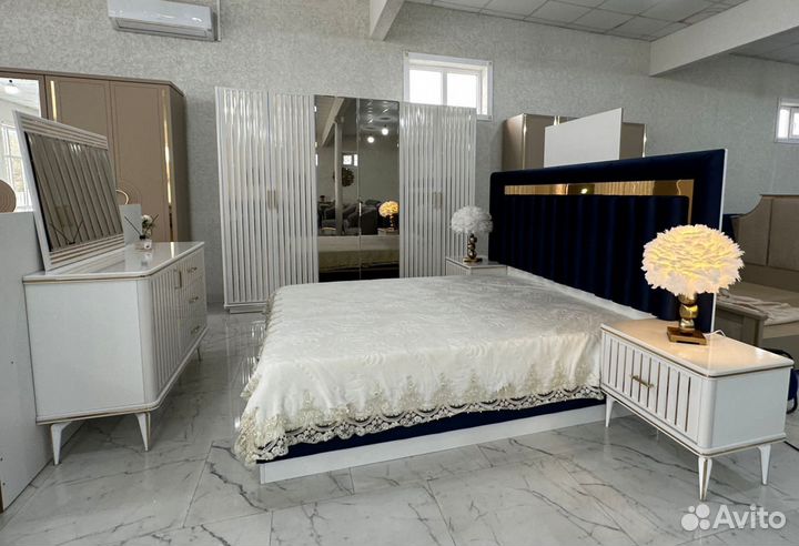 Спальный гарнитур Монако