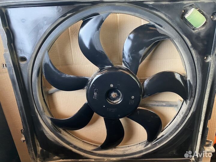 Вентилятор радиатора кондиционера Nissan Qashqai