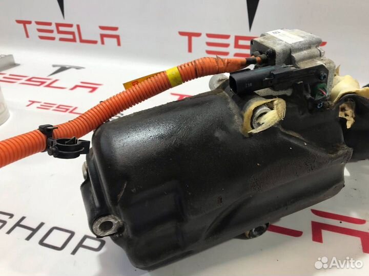 Компрессор кондиционера Tesla Model S 2015