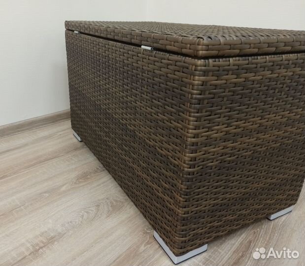 Плетеный сундук-банкетка для балкона RestPoint