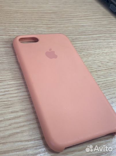 Чехлы на iPhone 7