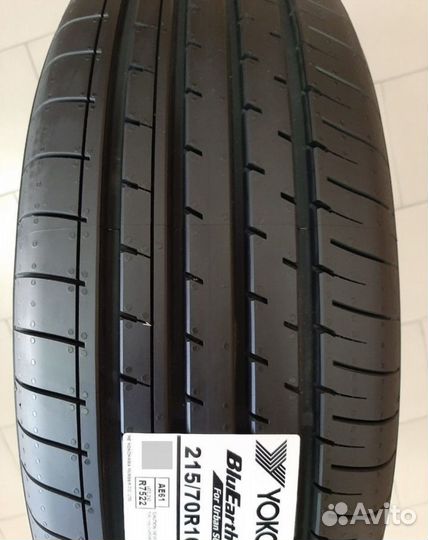 Yokohama BluEarth-XT AE61 215/70 R16 100H