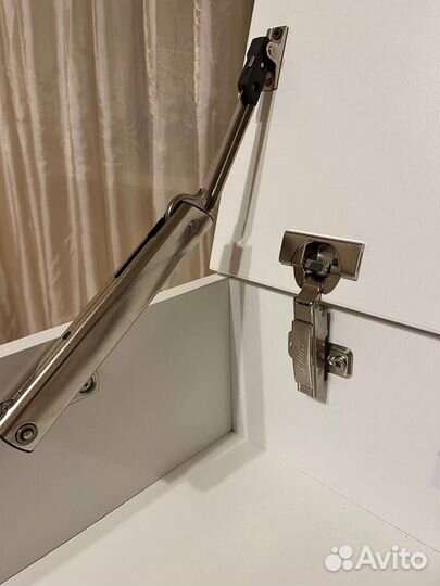 Стол для синтезатора