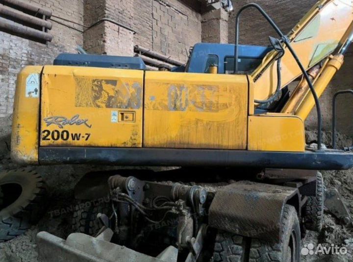 Колёсный экскаватор Hyundai R200W-7, 2011