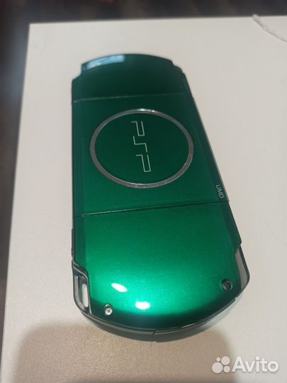 Sony PSP 3006 slim 32 GB Green