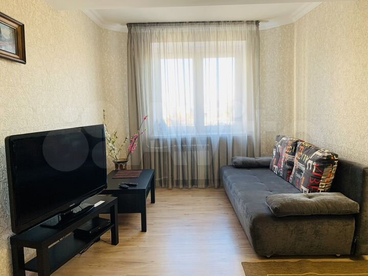 2-к. квартира, 65 м², 6/8 эт.