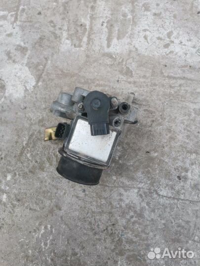 Дроссельная заслонка Nissan March CG10