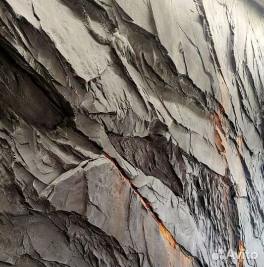 Скала в интерьер