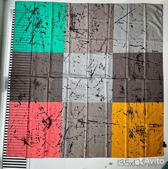 Fendi Hermes Volvo Vakko шелковый платок