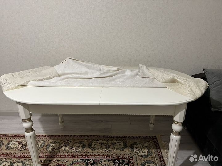 Кухонный стол