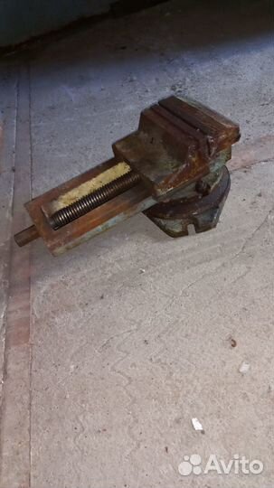 Продаю тиски 160мм