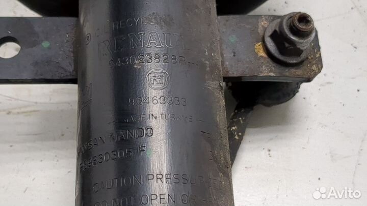 Амортизатор подвески Opel Vivaro, 2015