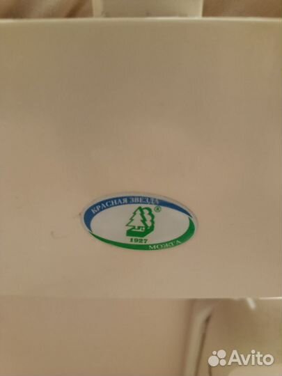 Детская кроватка с маятником и ящиком