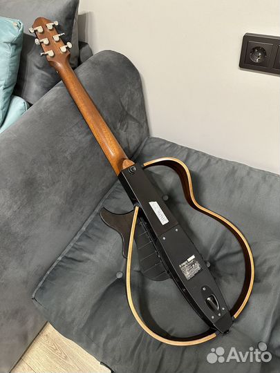 Электроакустическая гитара yamaha