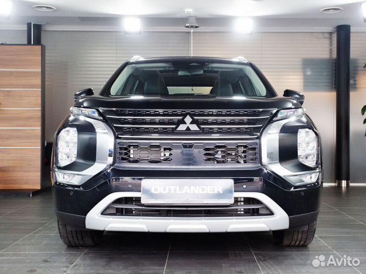 Mitsubishi Outlander 2.5 CVT, 2023