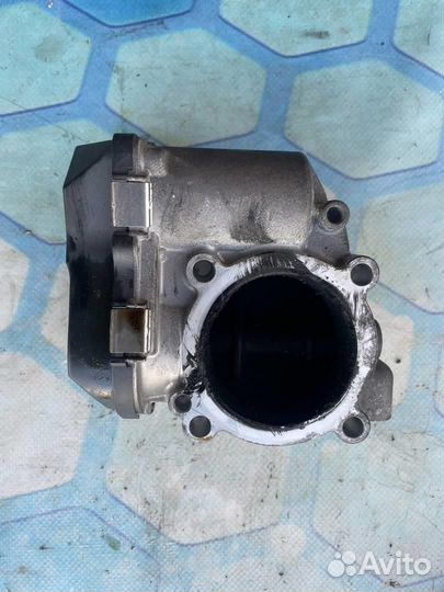 Дроссельная заслонка 06F133062B