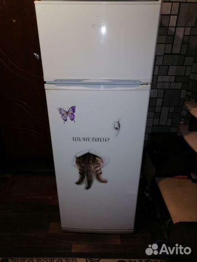 Холодильник бу маленький рядом