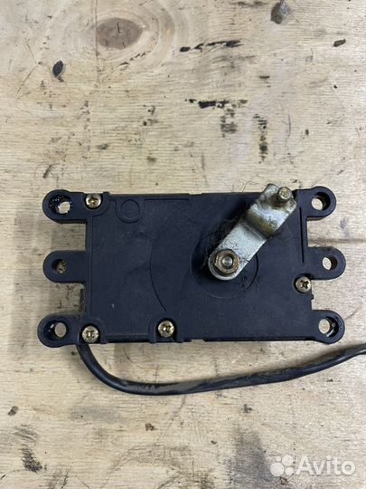 Сервопривод заслонок печки Mazda Demio DW