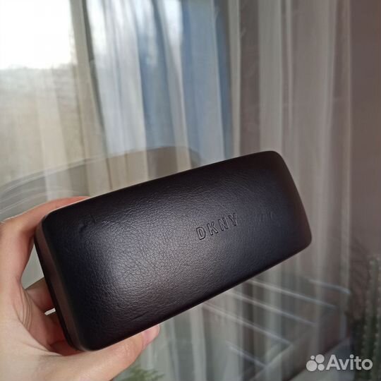 Солнцезащитные очки dkny