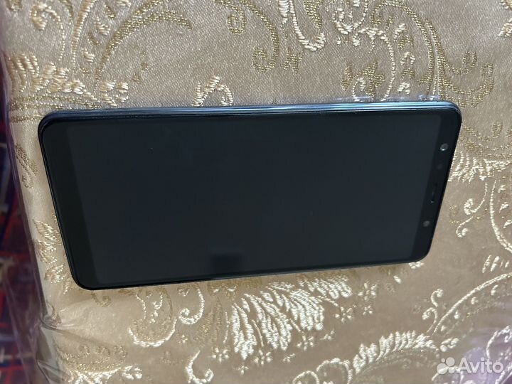 Samsung Galaxy A7 (2018), 4/64 ГБ