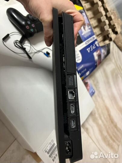 Sony playstation 4 PS4 slim 1tb