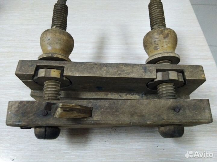 Рубанок Шпунтубель деревянный с винтами, 19век